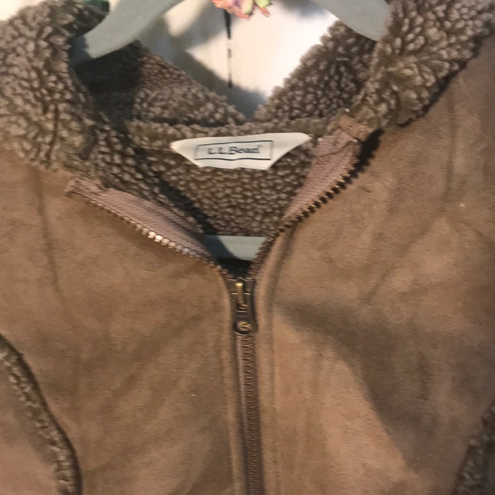 Woman’s Jacket - Picture 2 of 7